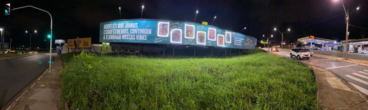 Foto 8 de 13 — Outdoors homenageiam pessoas falecidas em campanha para o Dia de Finados